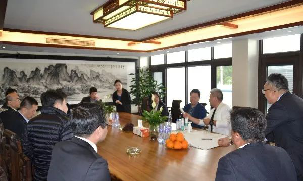 Zhou Jun, President of Shanghai Industrial (Group) and his party were invited to visit the company and conduct preliminary negotiations on the cooperation of Binhai New City project